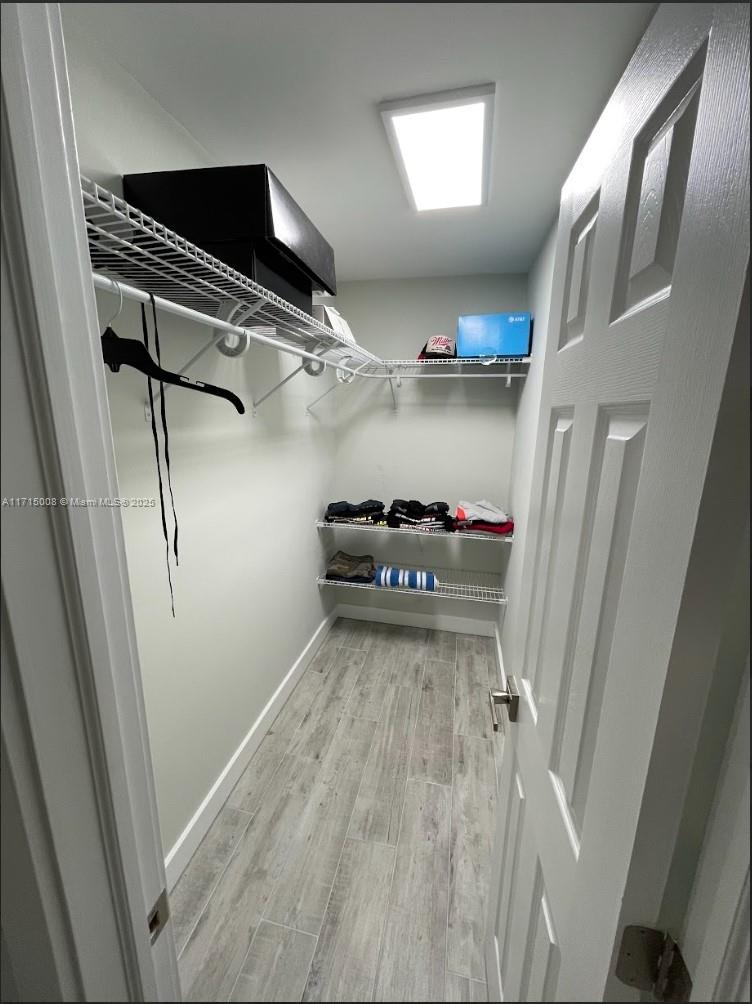 KINGS POINT NORMANDY COND - Residential Lease