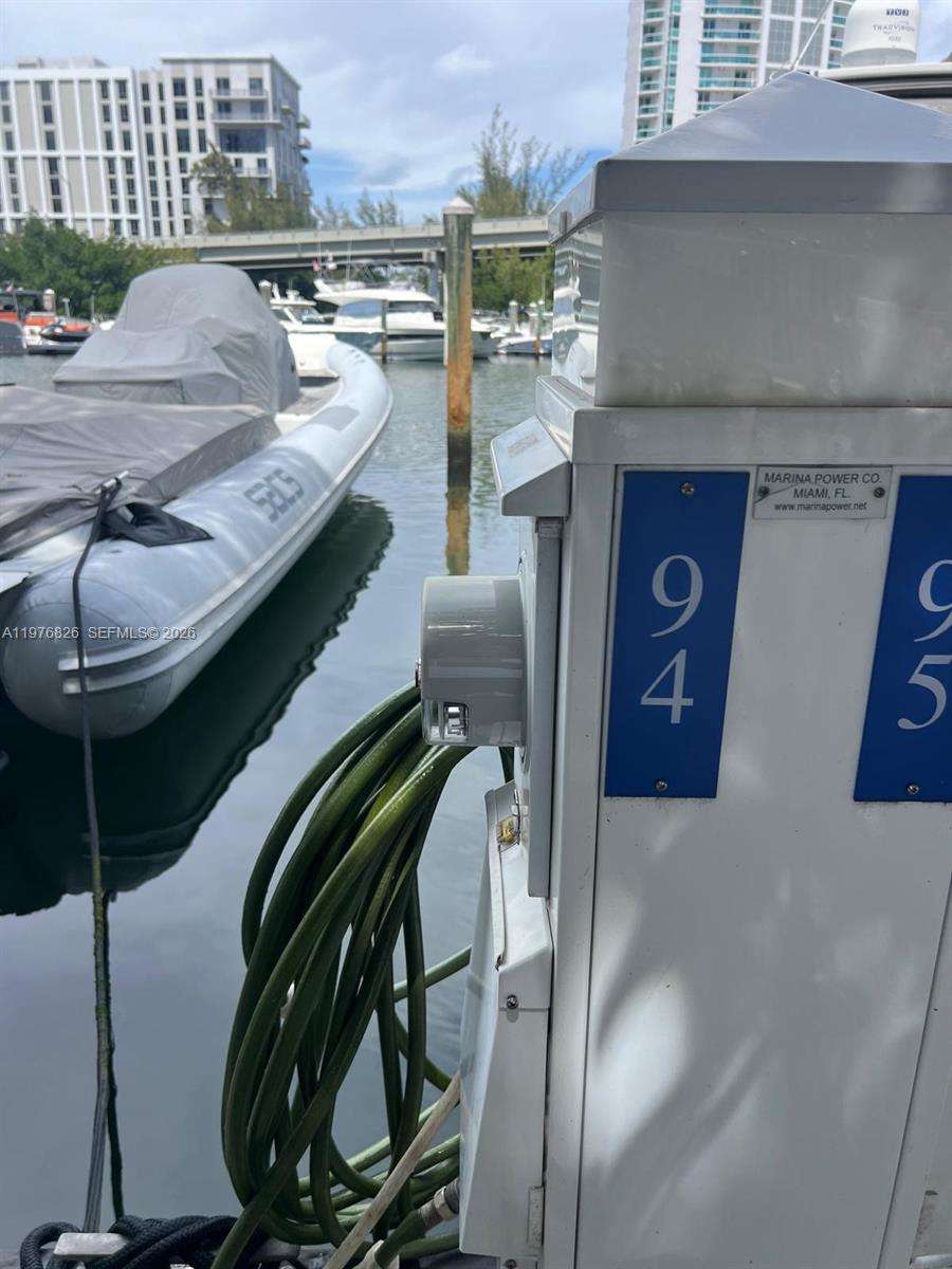 3575 Mystic Pointe Dr