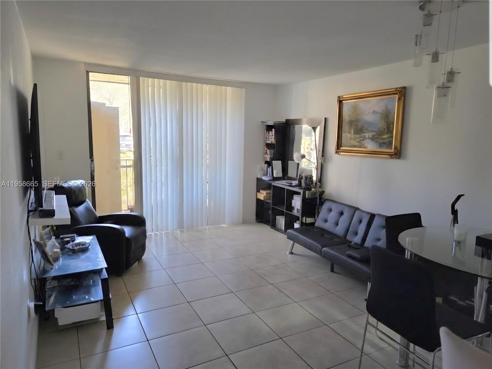 PROMENADE AT KENDALE LAKE - Residential Lease