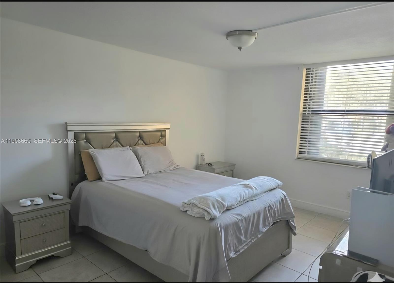 PROMENADE AT KENDALE LAKE - Residential Lease