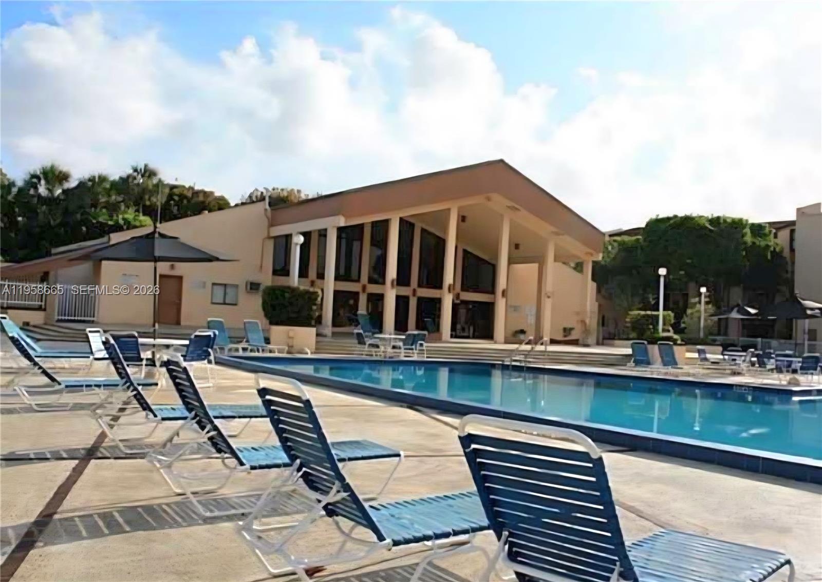 PROMENADE AT KENDALE LAKE - Residential Lease