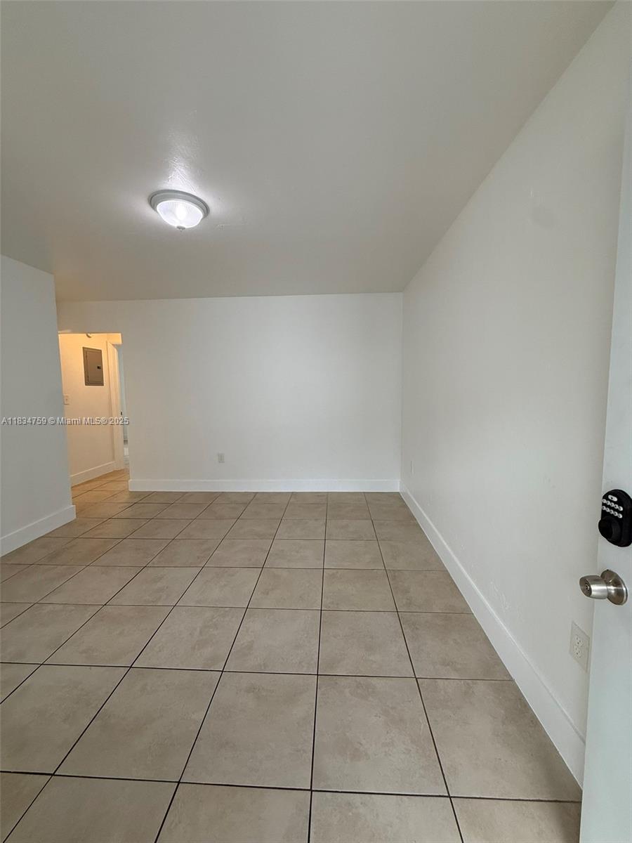 749 NW 60th St 3-2