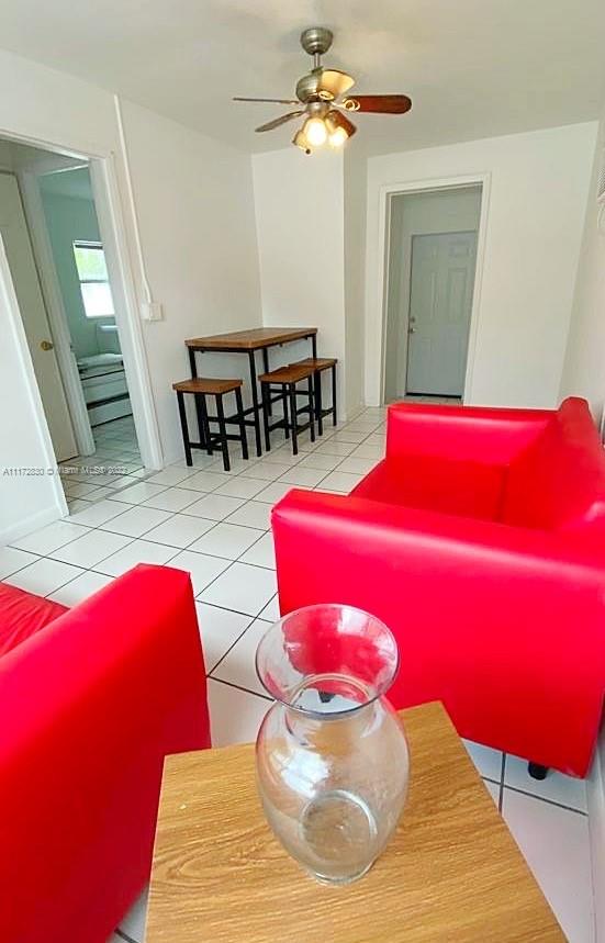 HOLLYWOOD - Residential Lease