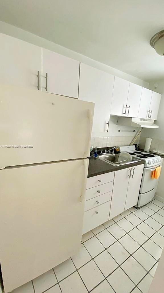 HOLLYWOOD - Residential Lease