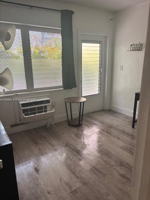 921 MERIDIAN AVE APTS CON - Residential Lease