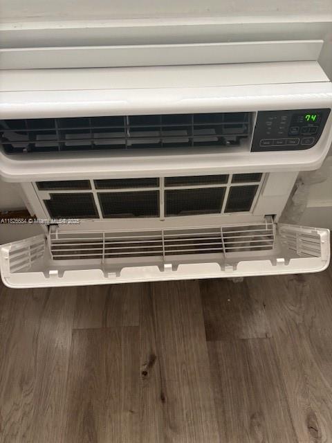 921 MERIDIAN AVE APTS CON - Residential Lease