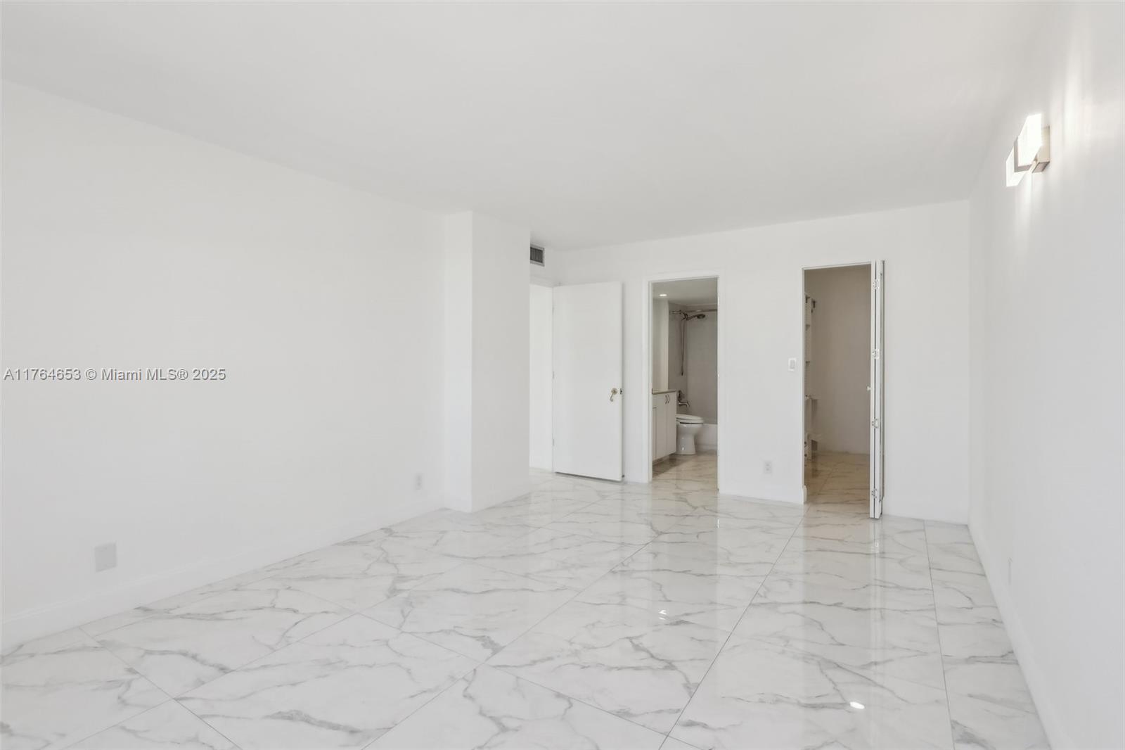 POMPANO BEACH CLUB NORTH - Residential