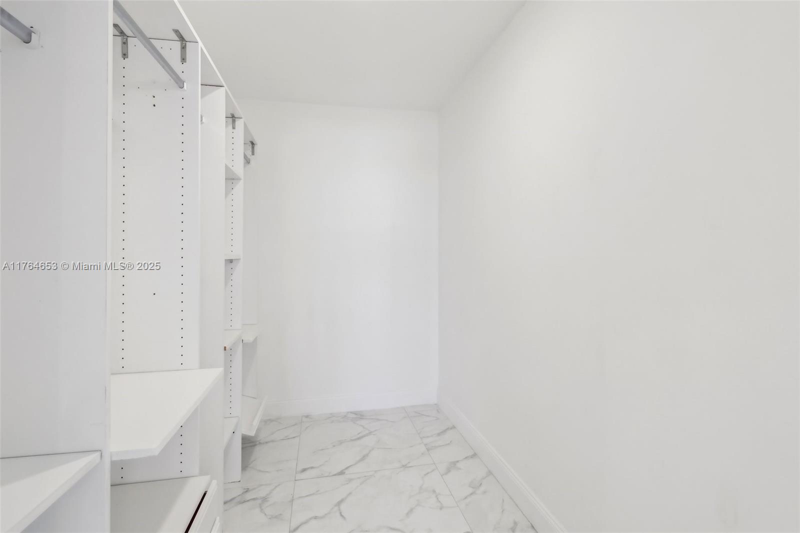 POMPANO BEACH CLUB NORTH - Residential