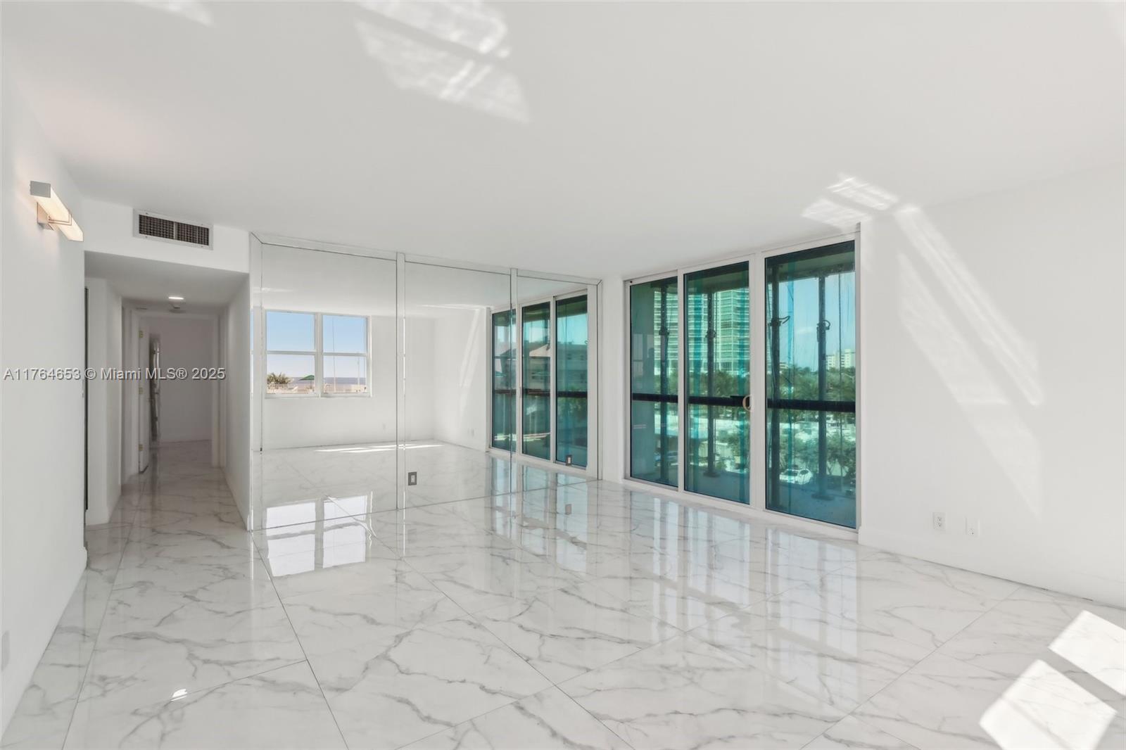 POMPANO BEACH CLUB NORTH - Residential
