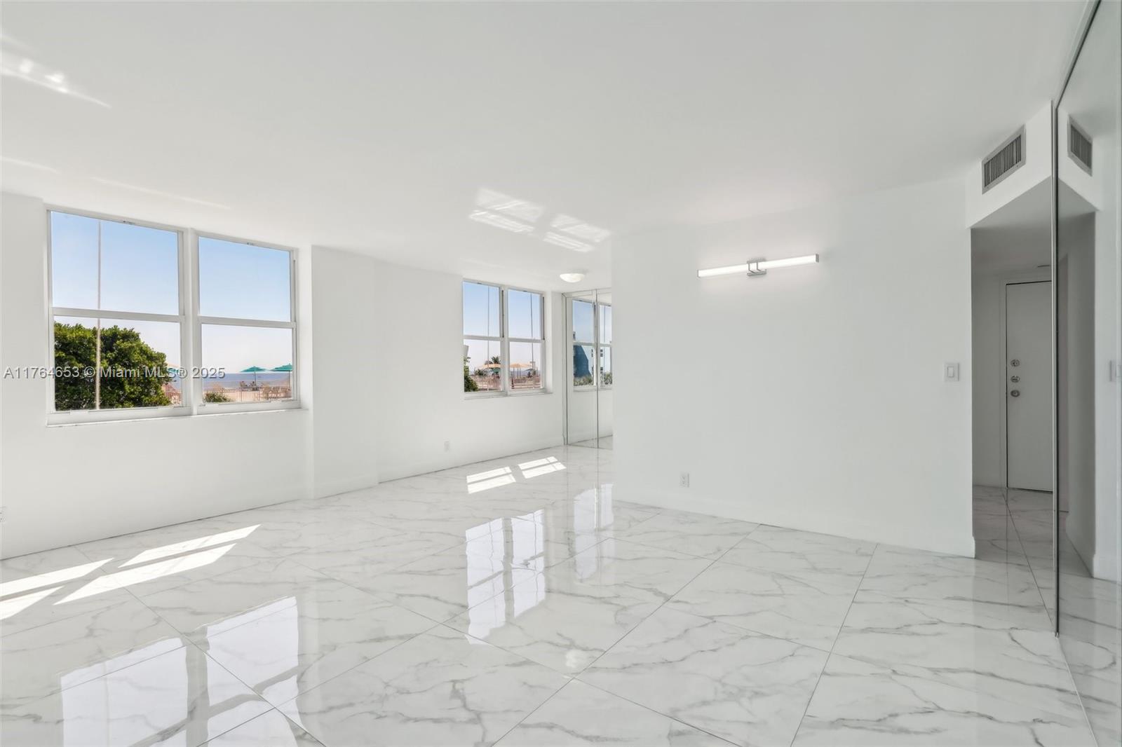POMPANO BEACH CLUB NORTH - Residential