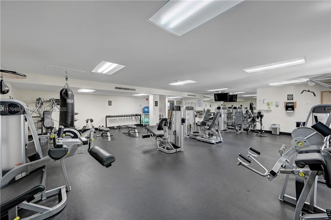 POMPANO BEACH CLUB NORTH - Residential
