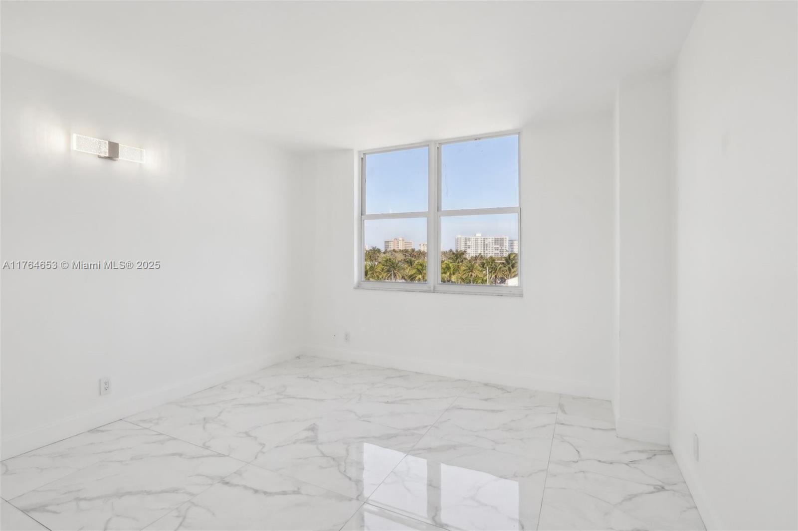 POMPANO BEACH CLUB NORTH - Residential