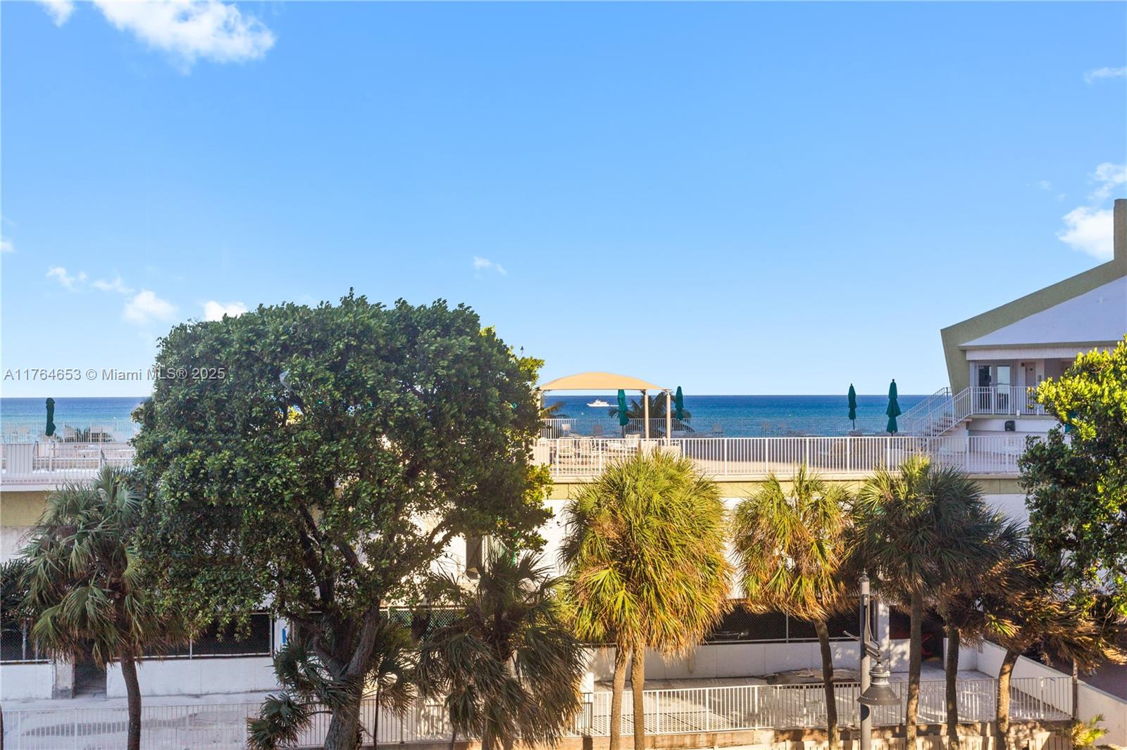 POMPANO BEACH CLUB NORTH - Residential
