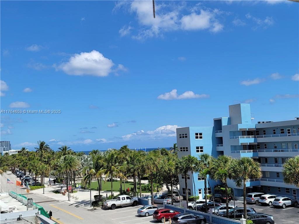 POMPANO BEACH CLUB NORTH - Residential
