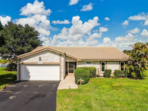 10431 NW 70th Ct Tamarac FL 33321