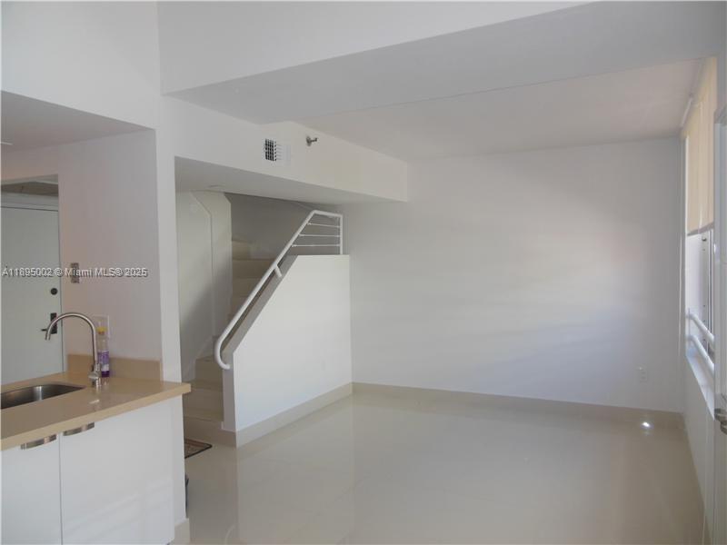 GROVE SQUARE CONDO - Residential Lease