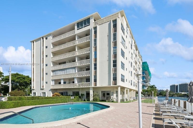 Property for Sale at 9111 E Bay Harbor Dr 3E, Bay Harbor Islands, Miami-Dade County, Florida - Bedrooms: 2 
Bathrooms: 2  - $498,500