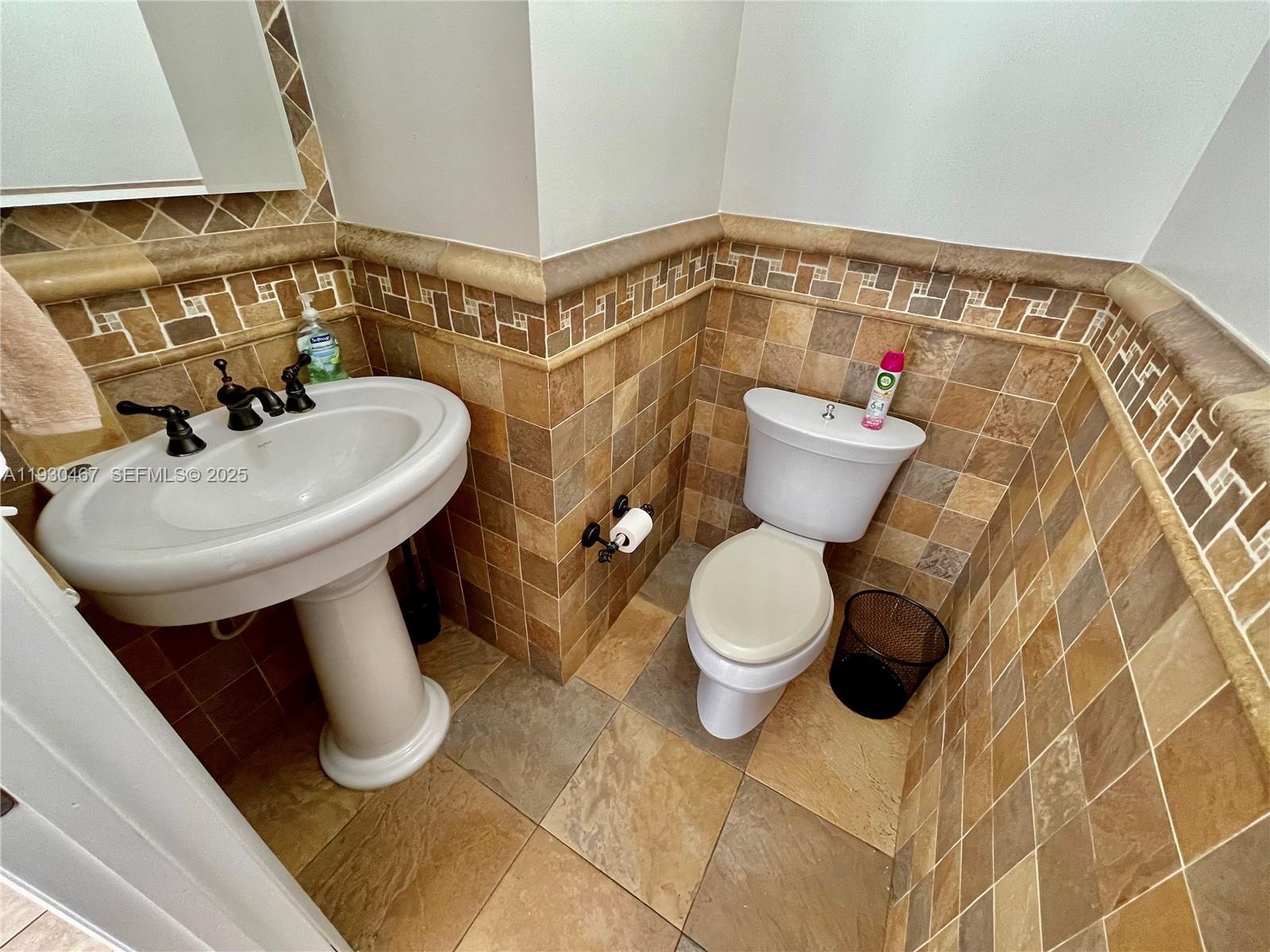 LAKESIDE AT THE HAMMOCKS - Residential Lease