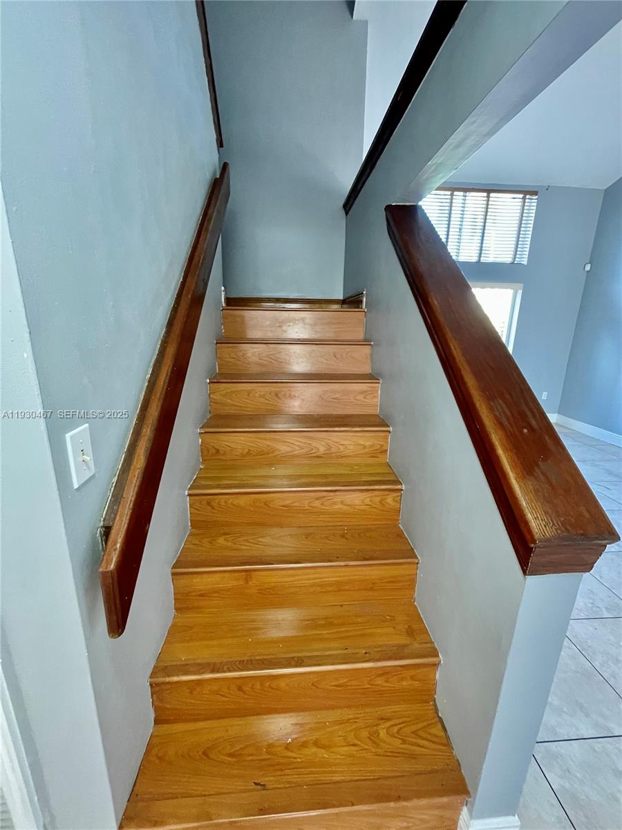 LAKESIDE AT THE HAMMOCKS - Residential Lease