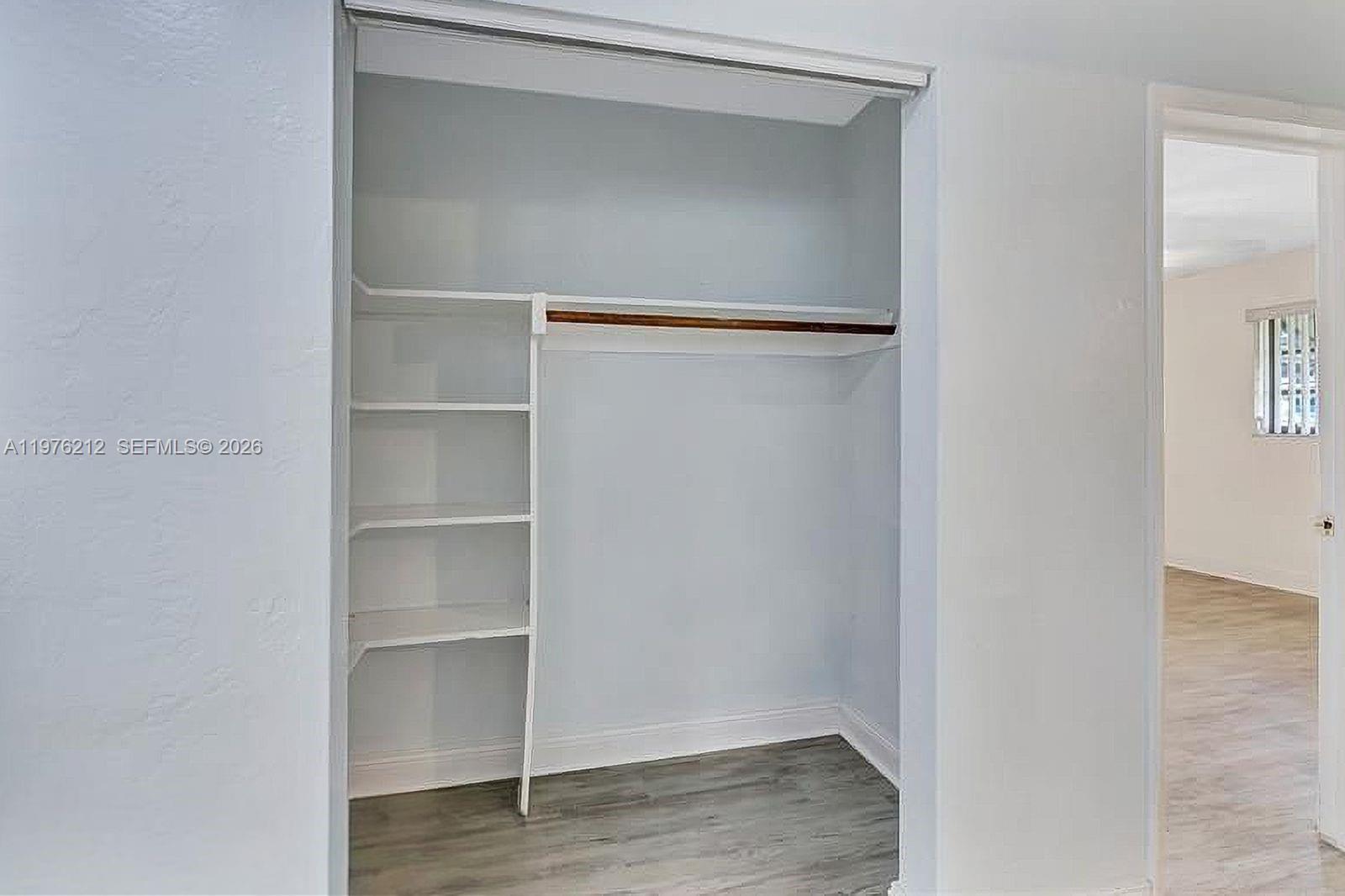 BROADVIEW COUNTRY CLUB ES - Residential