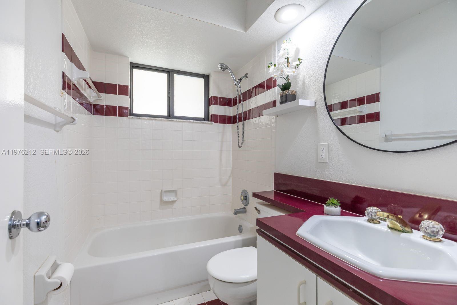 BROADVIEW COUNTRY CLUB ES - Residential