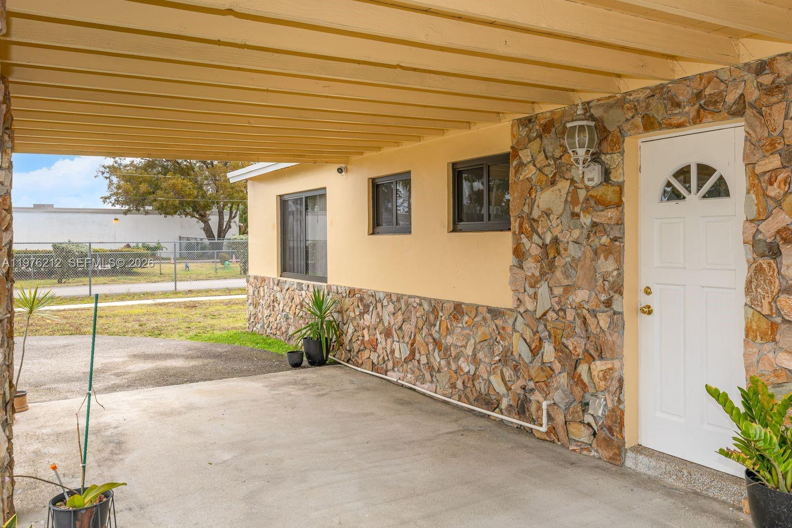 BROADVIEW COUNTRY CLUB ES - Residential