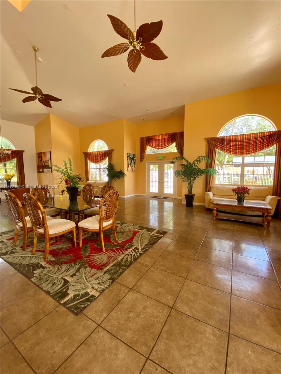 PALMS OF PEMBROKE CONDO - Residential Lease