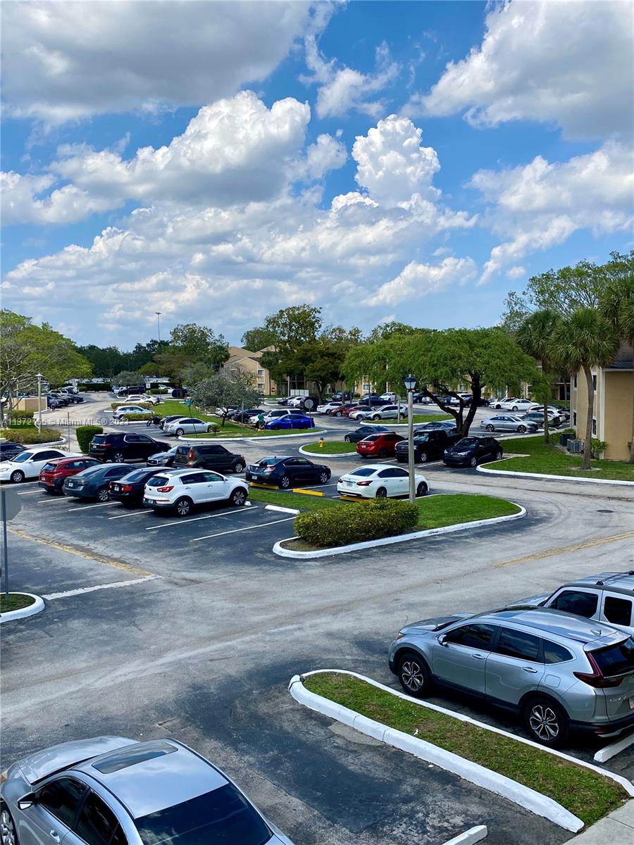 PALMS OF PEMBROKE CONDO - Residential Lease