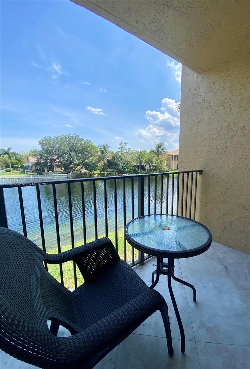 PALMS OF PEMBROKE CONDO - Residential Lease