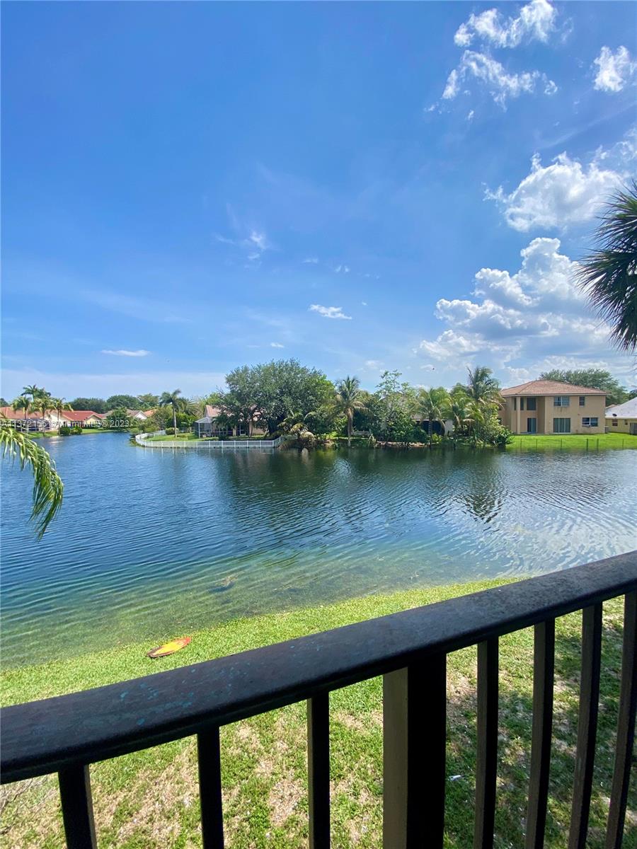 PALMS OF PEMBROKE CONDO - Residential Lease