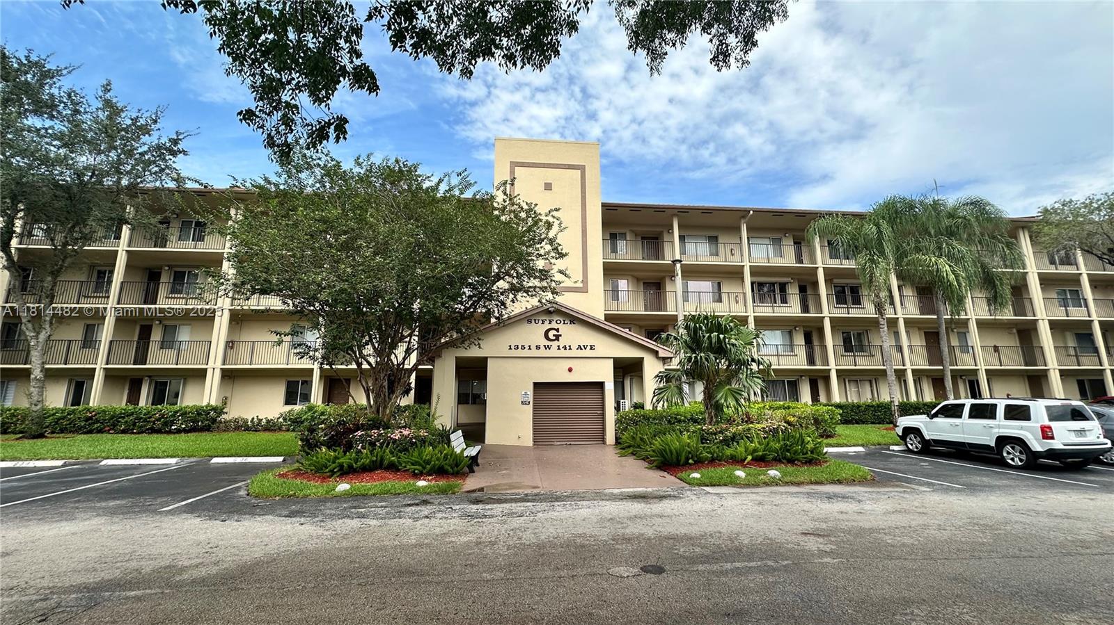 Property for Sale at 1351 Sw 141st Ave 407G, Pembroke Pines, Miami-Dade County, Florida - Bedrooms: 1 
Bathrooms: 2  - $170,000