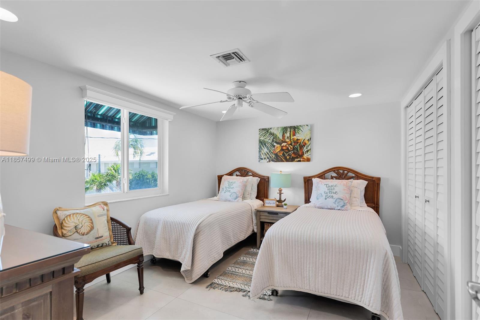 PORT ANTIGUA PLAT NO 5 & - Residential