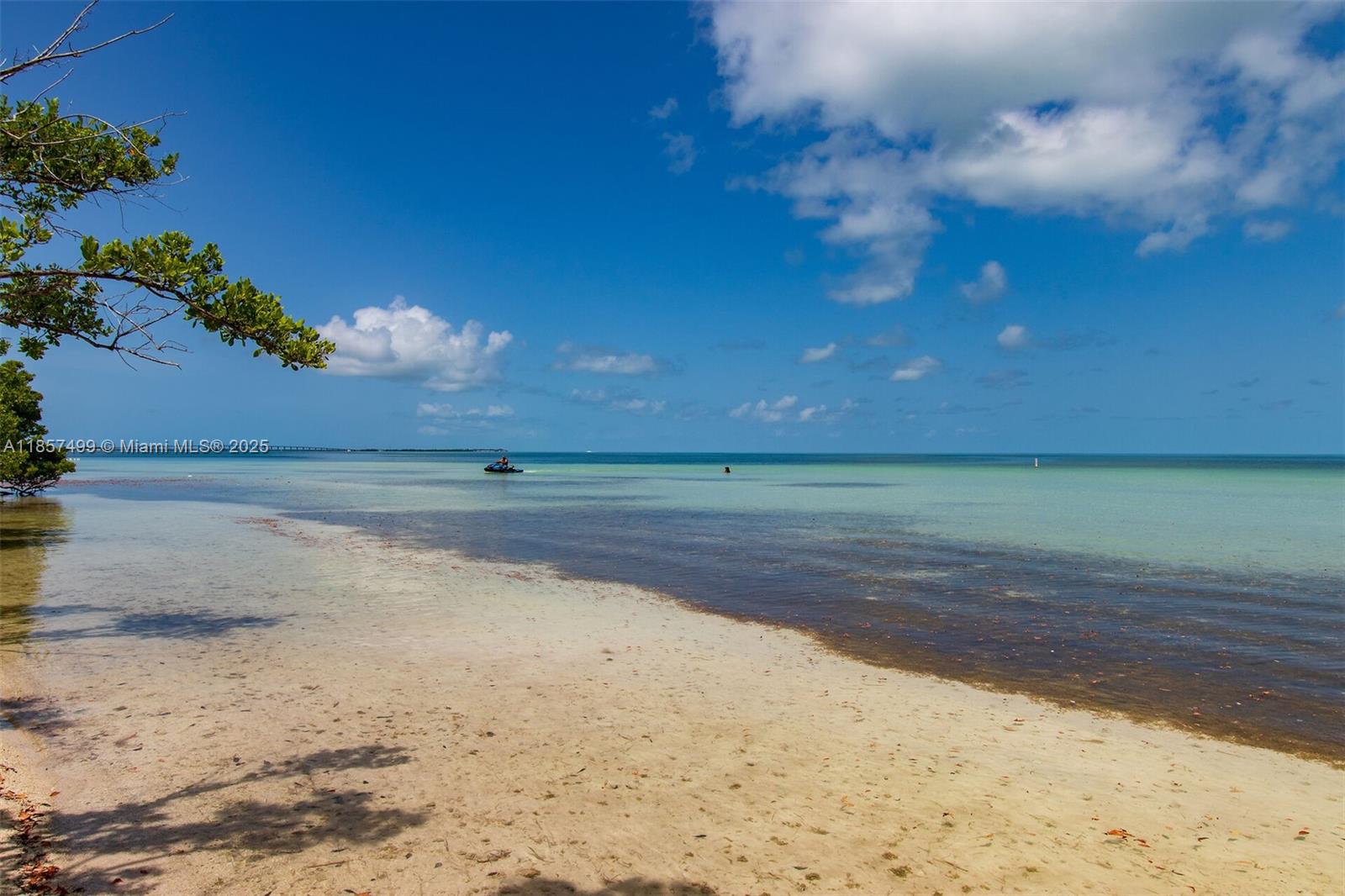 PORT ANTIGUA PLAT NO 5 & - Residential