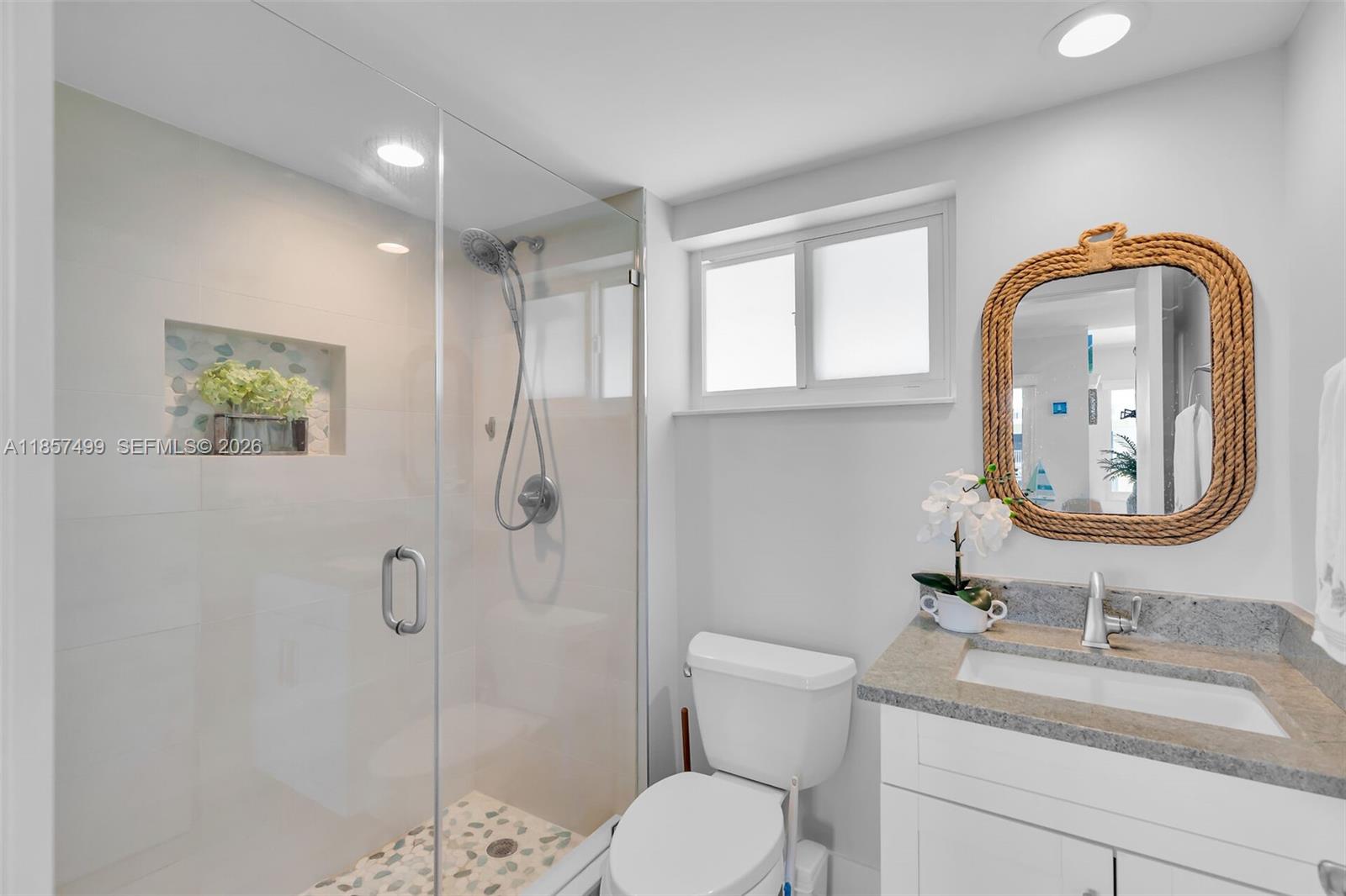 PORT ANTIGUA PLAT NO 5 & - Residential