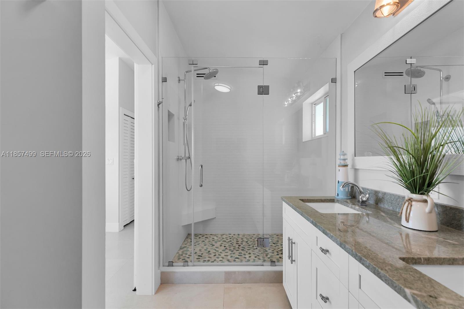 PORT ANTIGUA PLAT NO 5 & - Residential