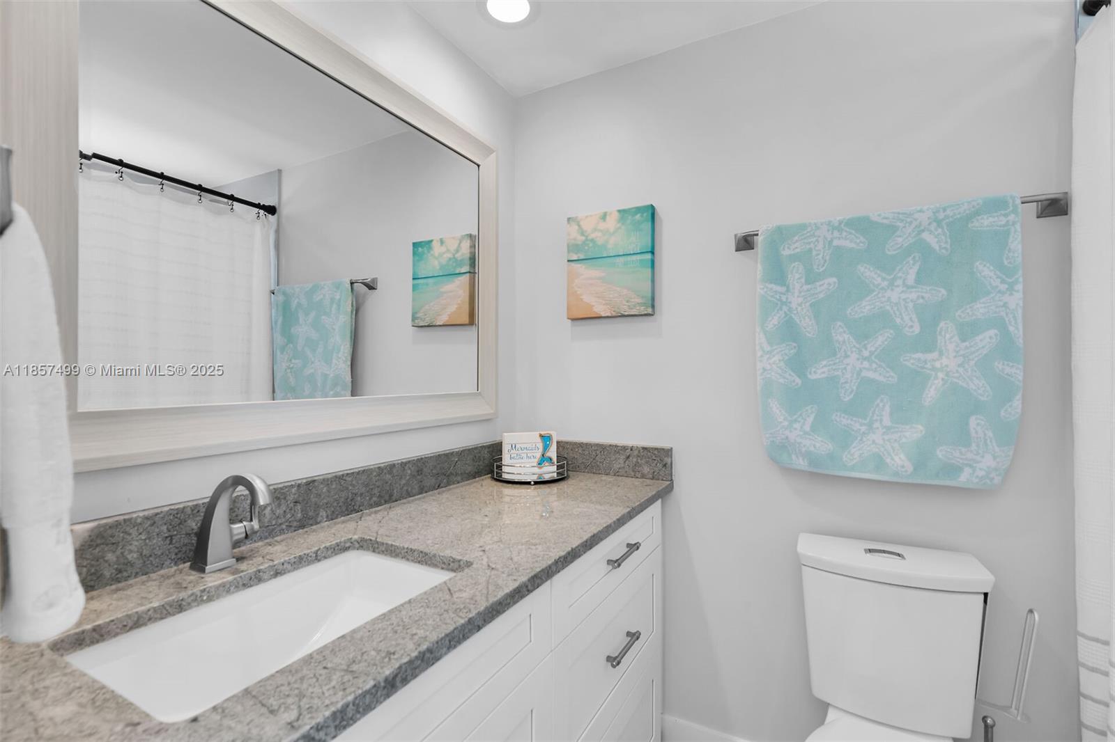 PORT ANTIGUA PLAT NO 5 & - Residential