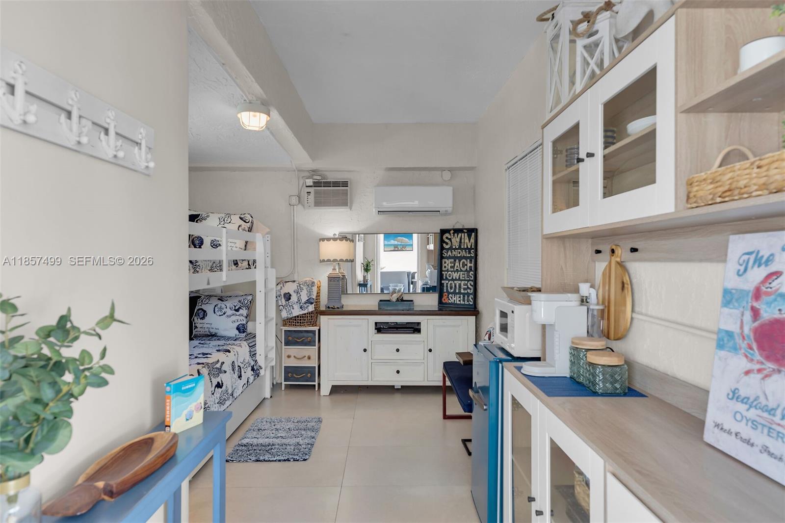 PORT ANTIGUA PLAT NO 5 & - Residential