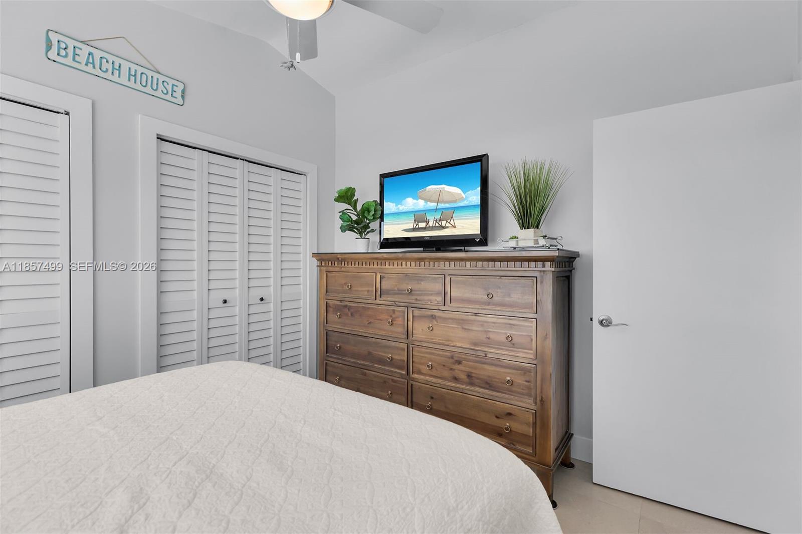 PORT ANTIGUA PLAT NO 5 & - Residential