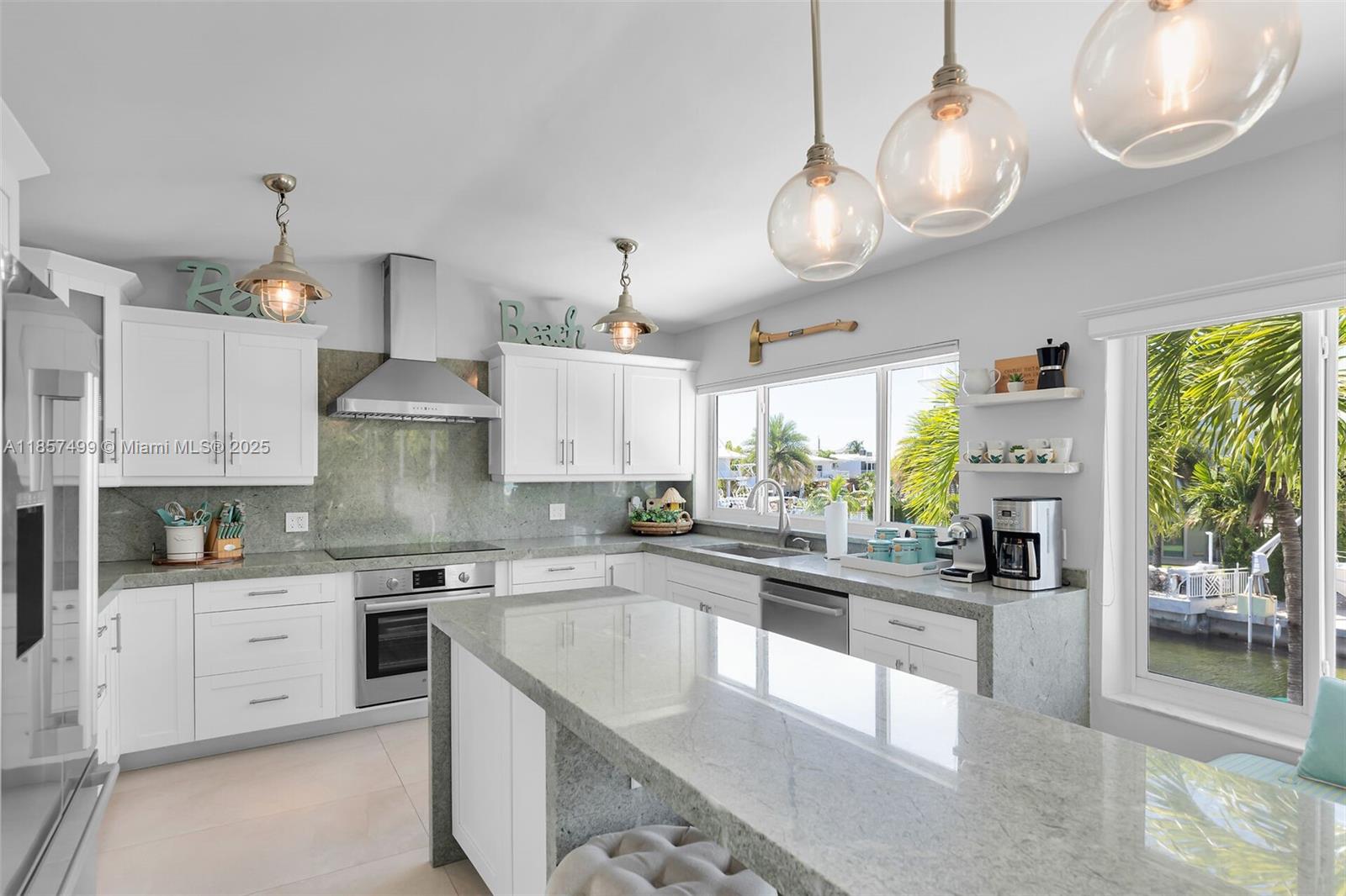 PORT ANTIGUA PLAT NO 5 & - Residential