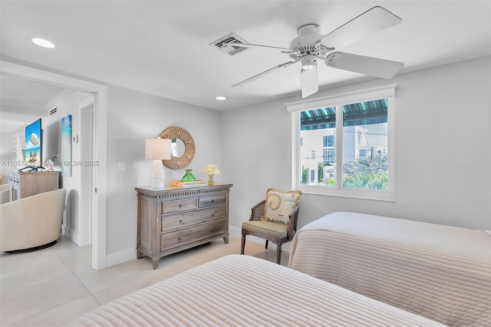 PORT ANTIGUA PLAT NO 5 & - Residential