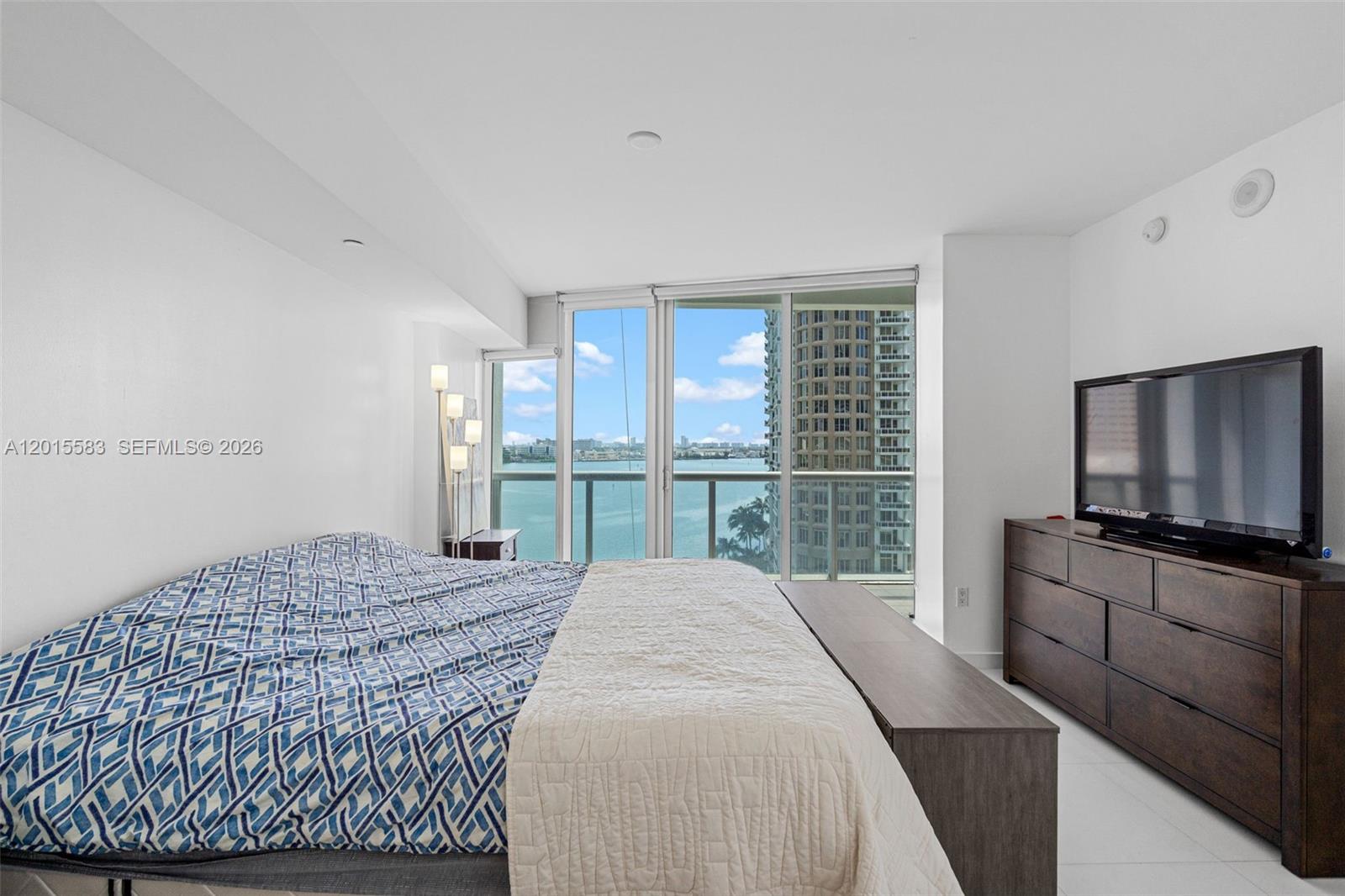 ICONBRICKELL CONDO NO 1 - Residential