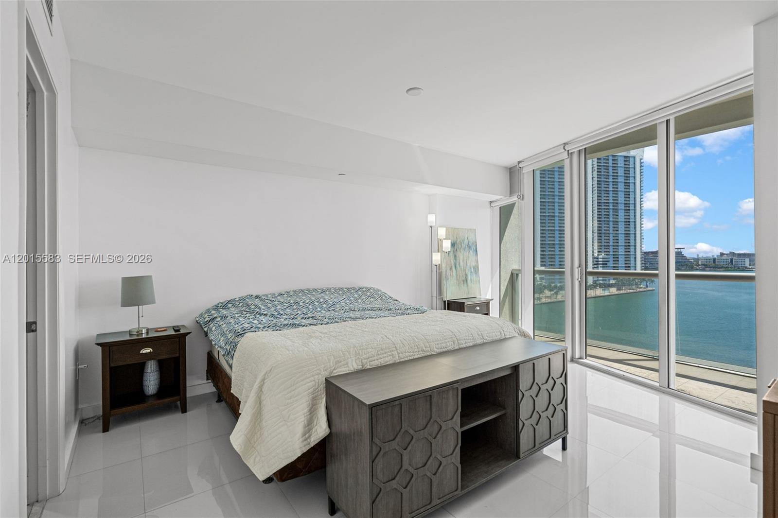ICONBRICKELL CONDO NO 1 - Residential