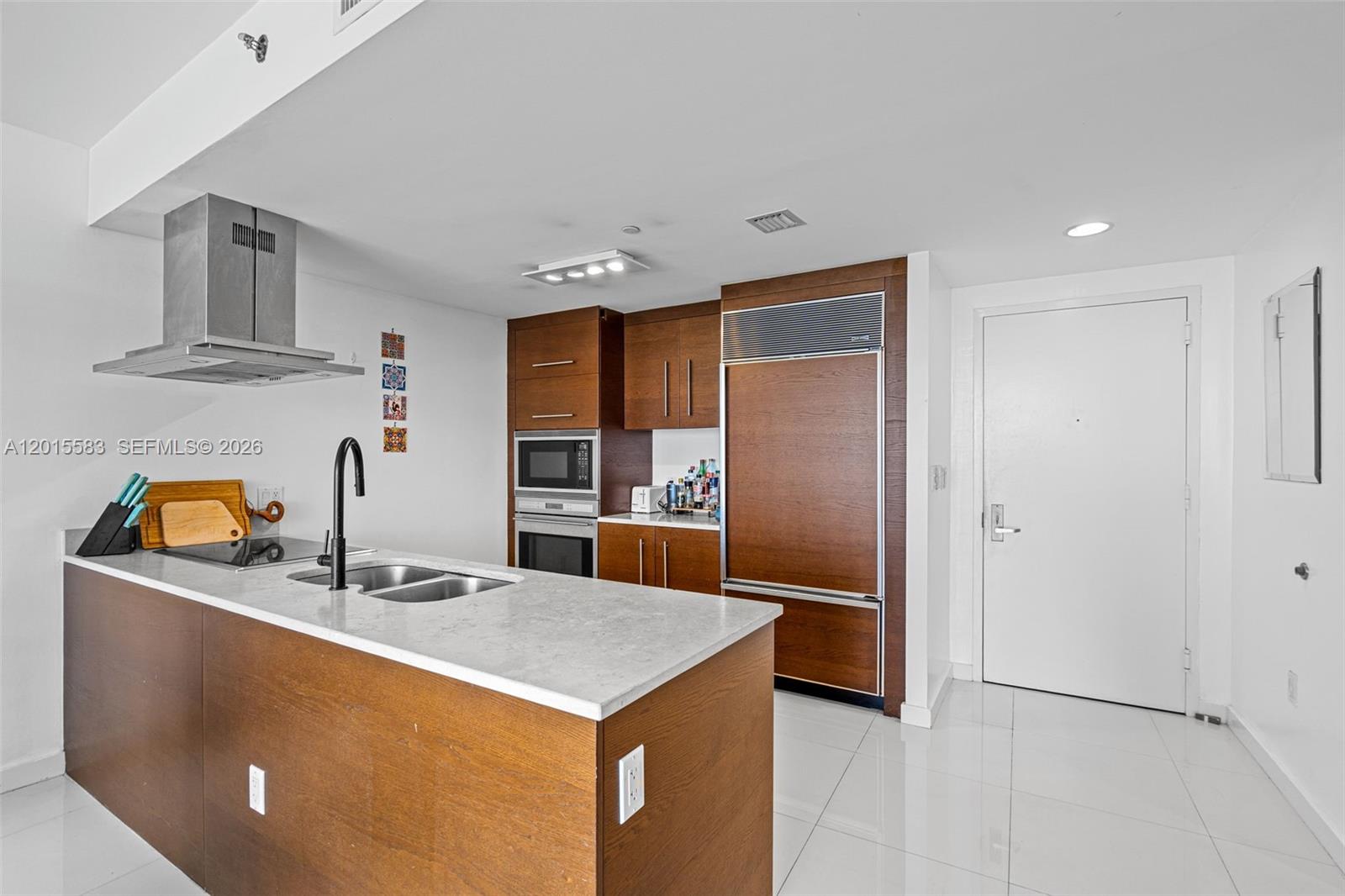 ICONBRICKELL CONDO NO 1 - Residential