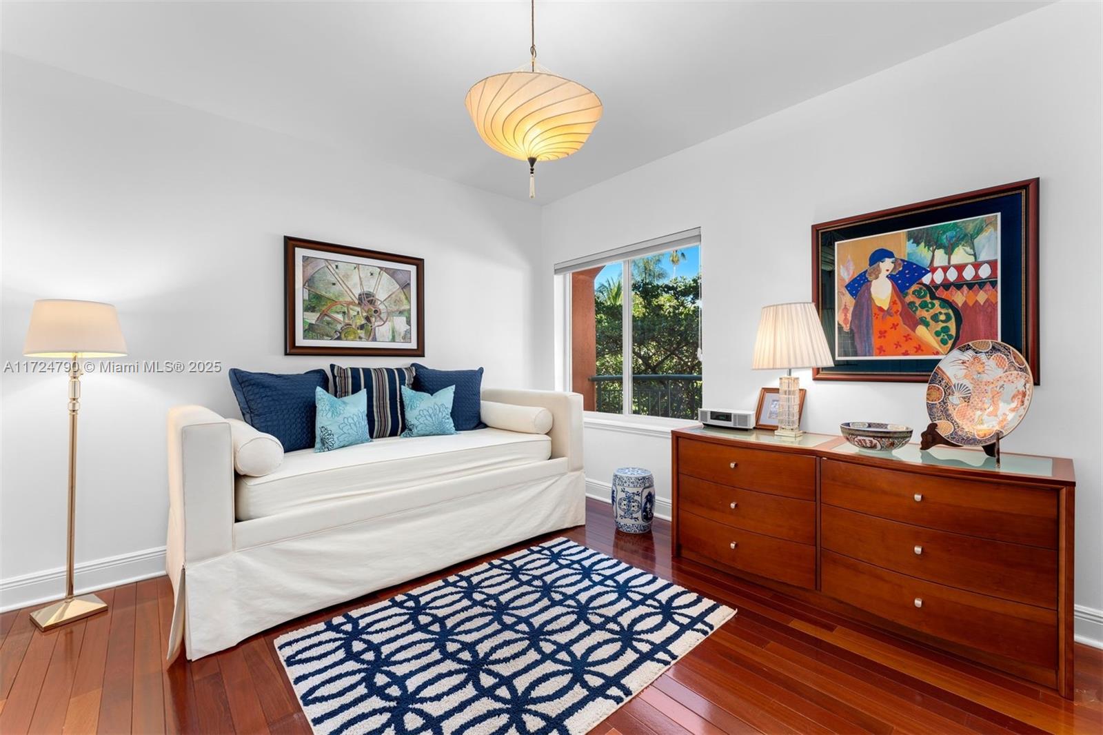 TREASURE TROVE - Residential