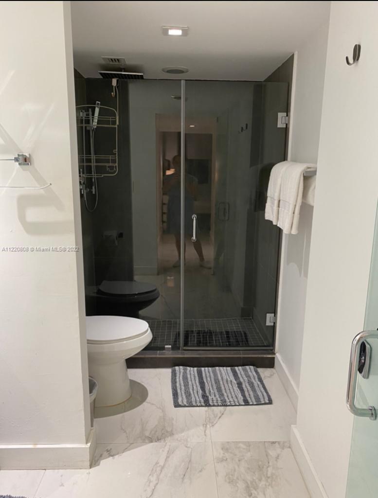 RONEY PALACE CONDO - Residential Lease