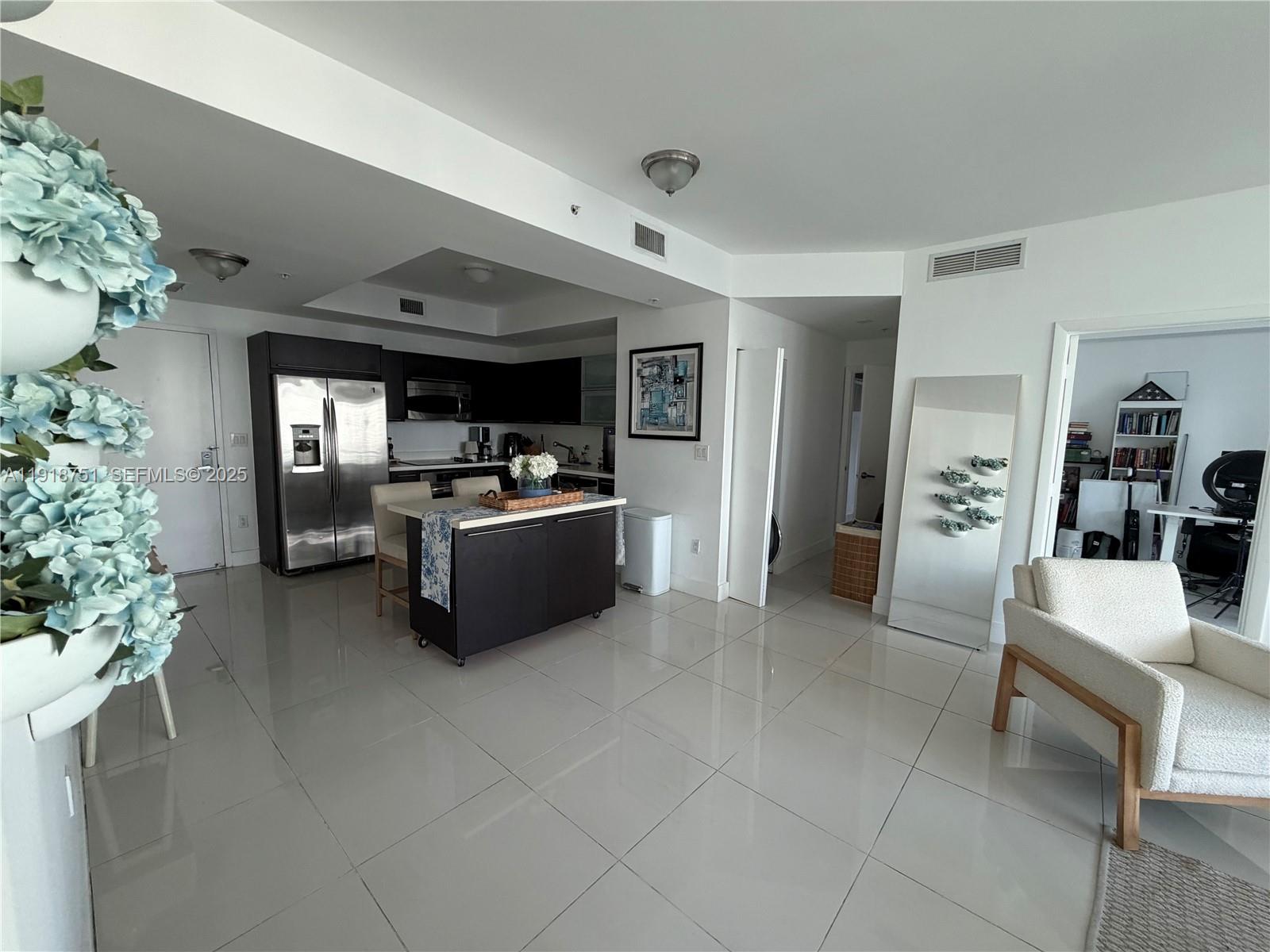 IVY CONDO - Residential Lease