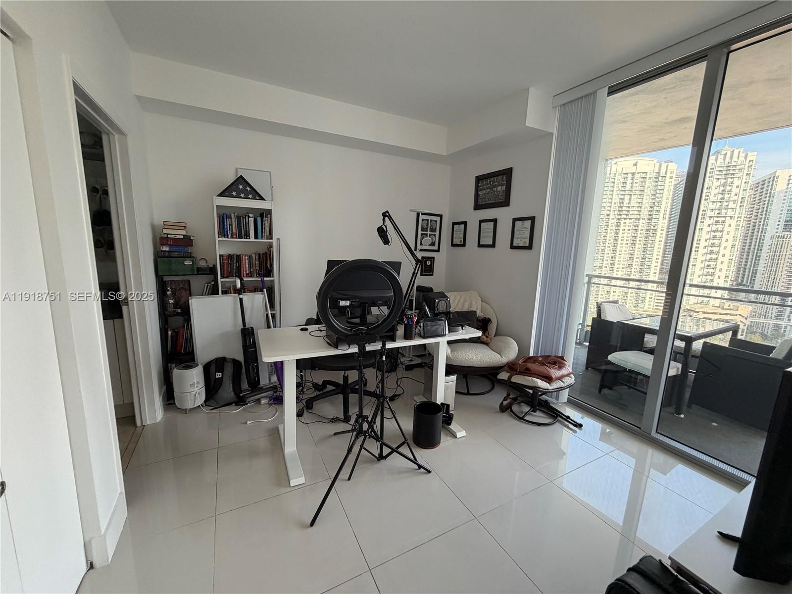 IVY CONDO - Residential Lease