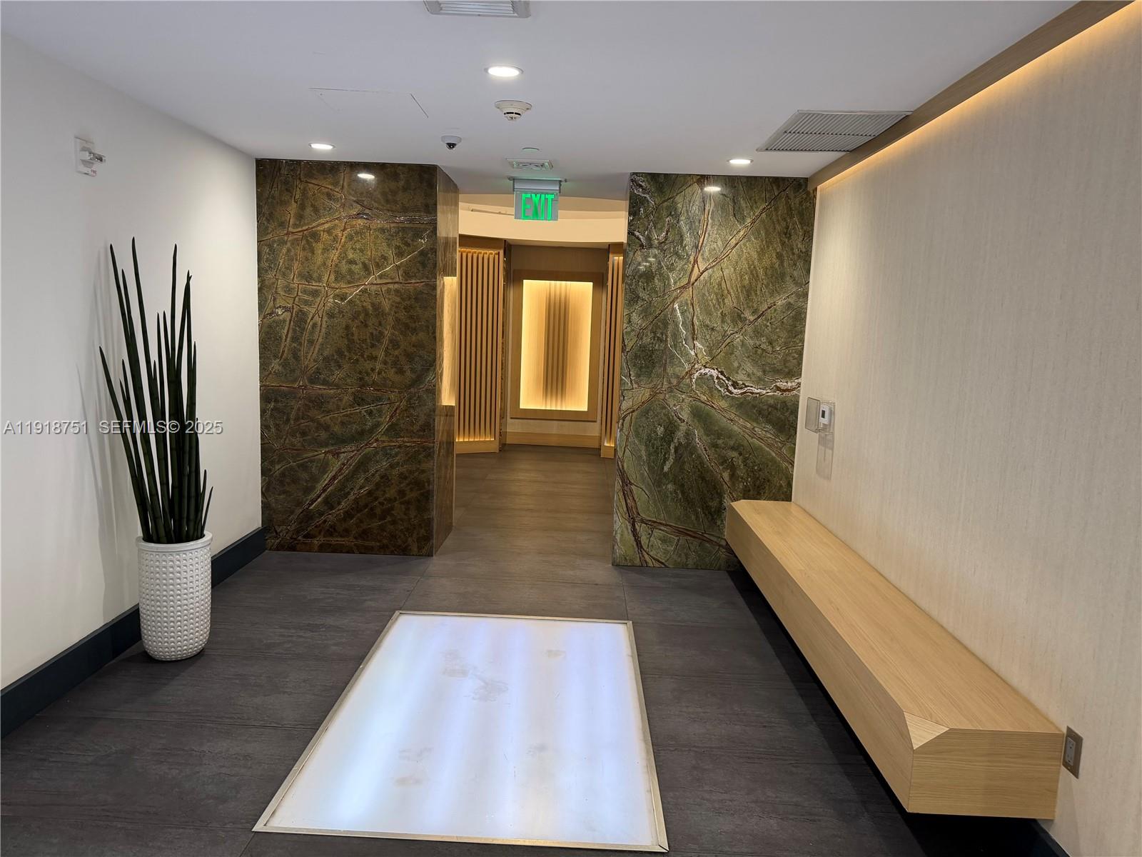 IVY CONDO - Residential Lease