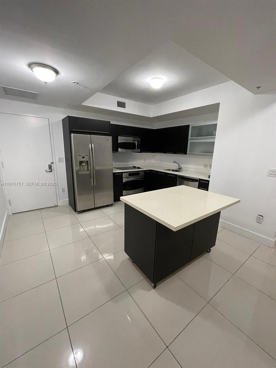 IVY CONDO - Residential Lease