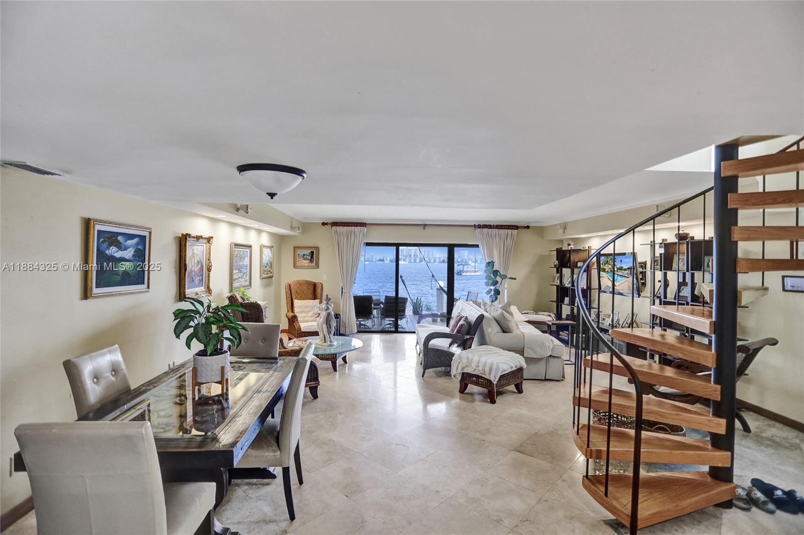 LAKEVIEW TOWNHOUSES CONDO - Residential Lease